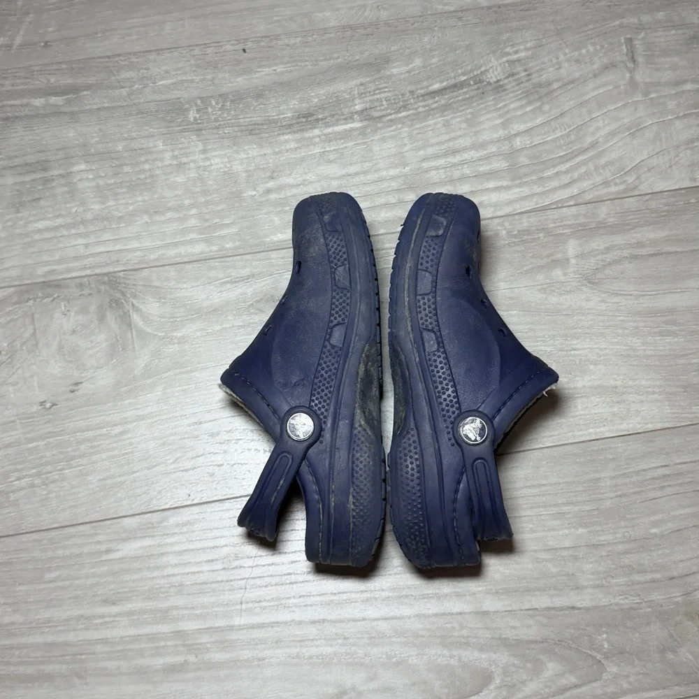 Kids Navy Crocs Size 12 13 Slip on Fleece lined